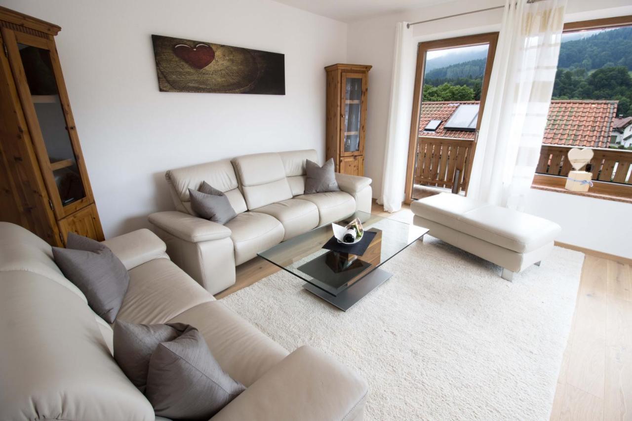Ferienwohnung Lorenz ルーポルディング エクステリア 写真
