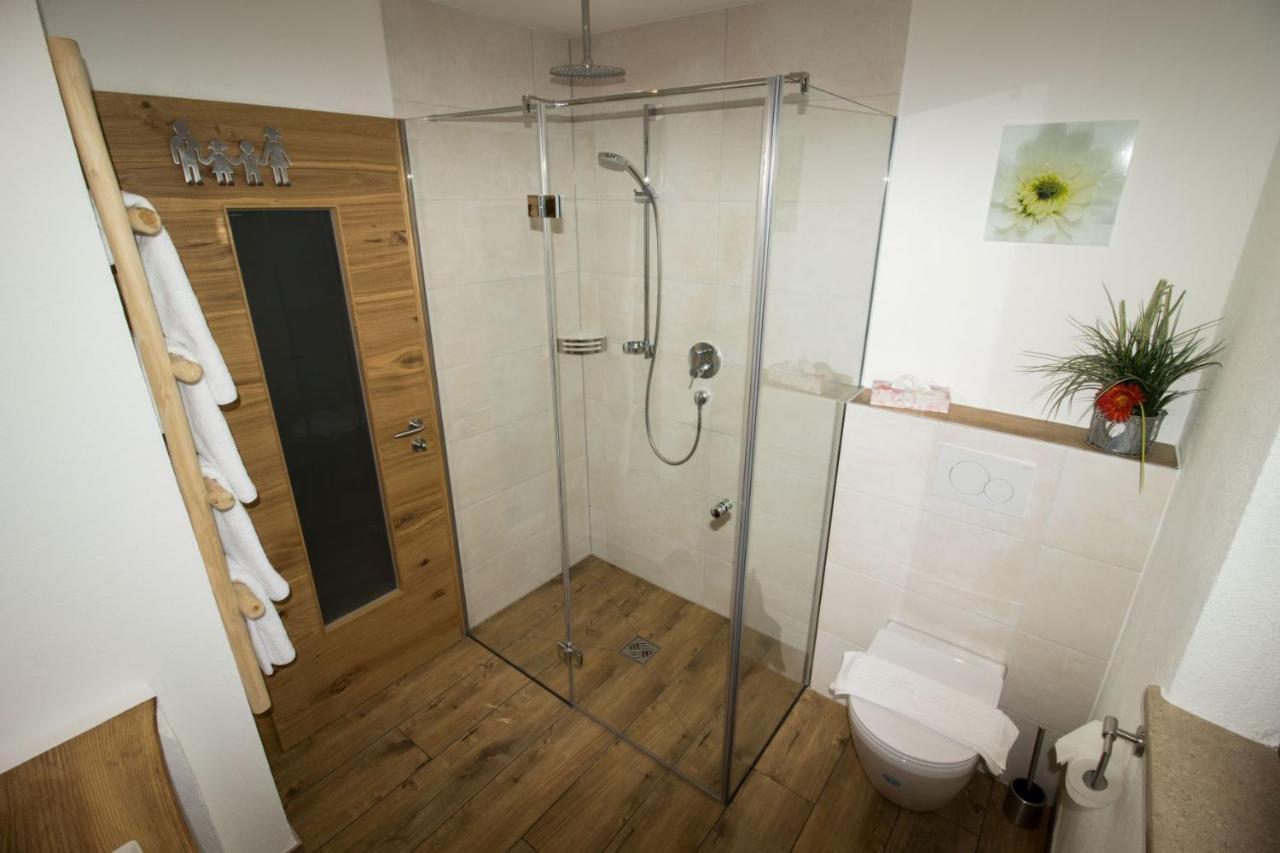 Ferienwohnung Lorenz ルーポルディング エクステリア 写真