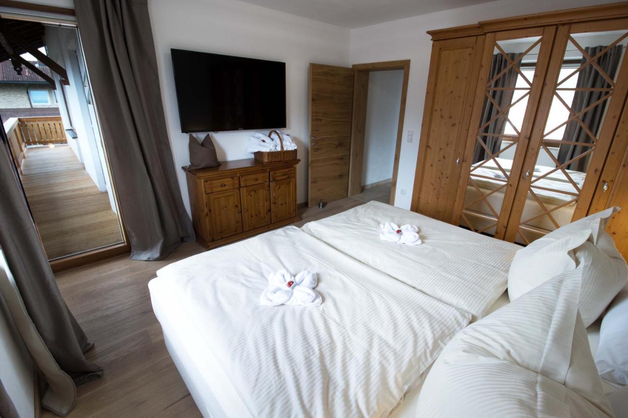 Ferienwohnung Lorenz ルーポルディング エクステリア 写真